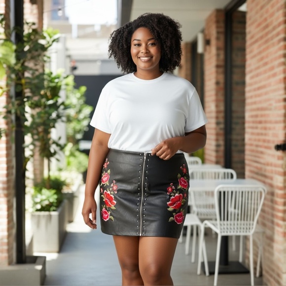 Brats Black Mini Skirt Faux Leather Punk Studed Full Front Zipper Plus Size 2X - Picture 1 of 10